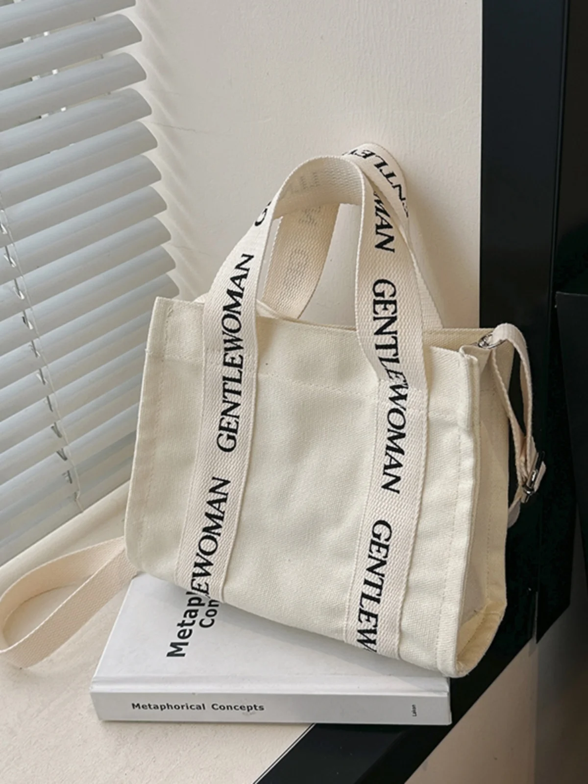 

Повседневная холщовая женская сумка-тоут, весна-осень 2023, новая модная японская сумка-тоут на одно плечо, простая сумка через плечо