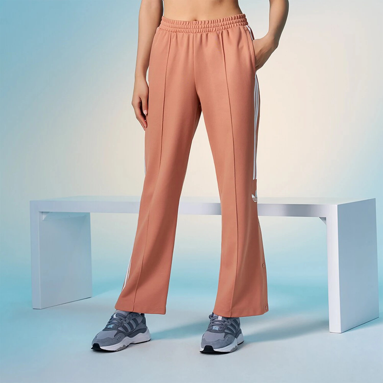 

Adidas Originals Women's Loose Straight Casual Sport Pants JI7540