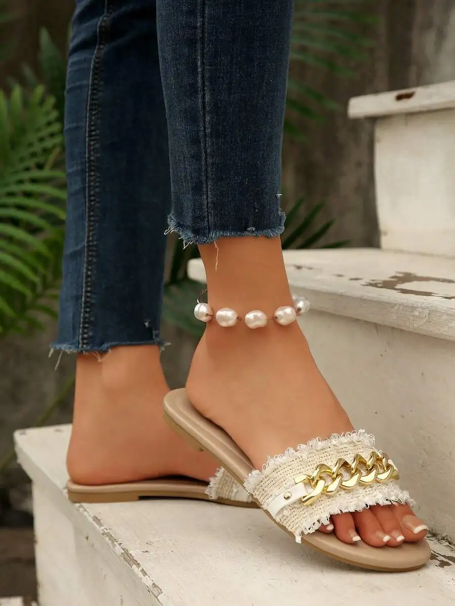 Hochwertige Damen-Sommerpantoffeln mit leichtem Tragegefühl, atmungsaktiv, geeignet für den Innen- und Außenbereich, Ein-Riemen-Design mit Kette am Oberteil, stilvoll und vielseitig, perfekt für Reisen und den Strand – Detail 10