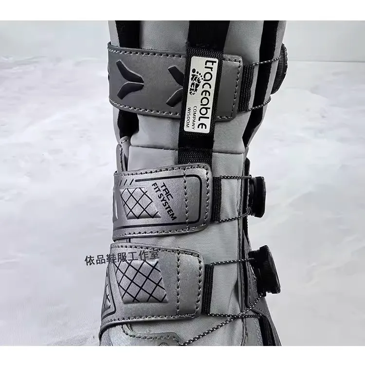 

Comfortable men’s hiking boots and luxury outdoor footwear: men’s wide-fit high-top hiking boots