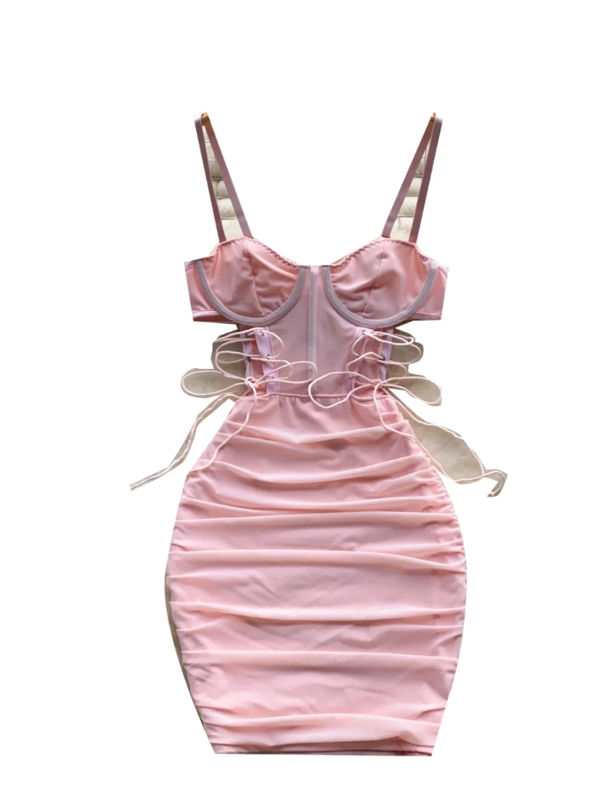 Foamlina ชุดเดรสสายเดี่ยวกลวงเซ็กซี่, เดรสสั้นเปิดเอวเข้ารูปมีผ้าอัดพลีทรัดรูปสำหรับผู้หญิง