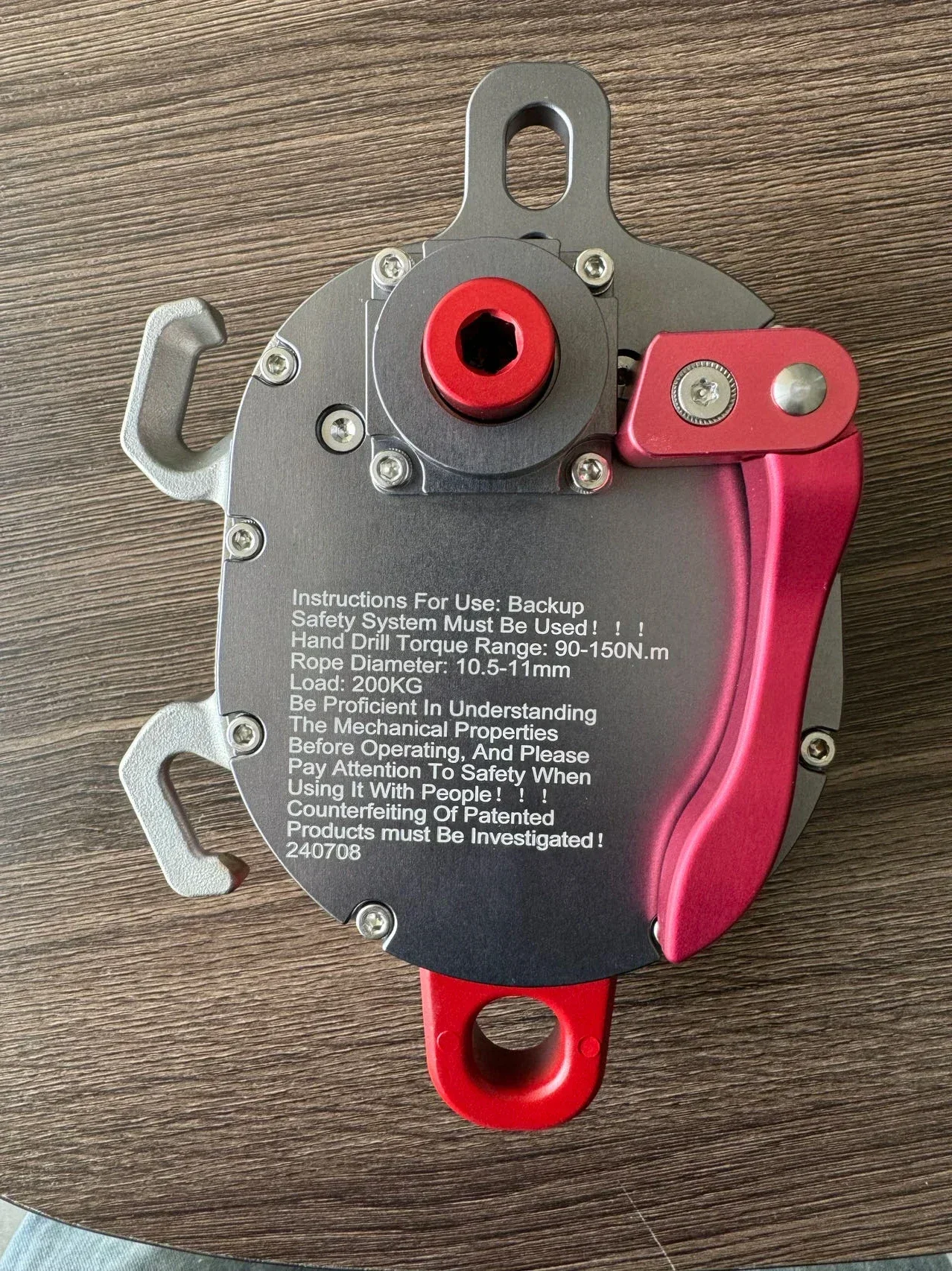 2026 Premium Products Hand Drill Driven Ascending Descender 200KG Fall Arrester Electric Motor Hoist Rope Diameter 10.5-11MM