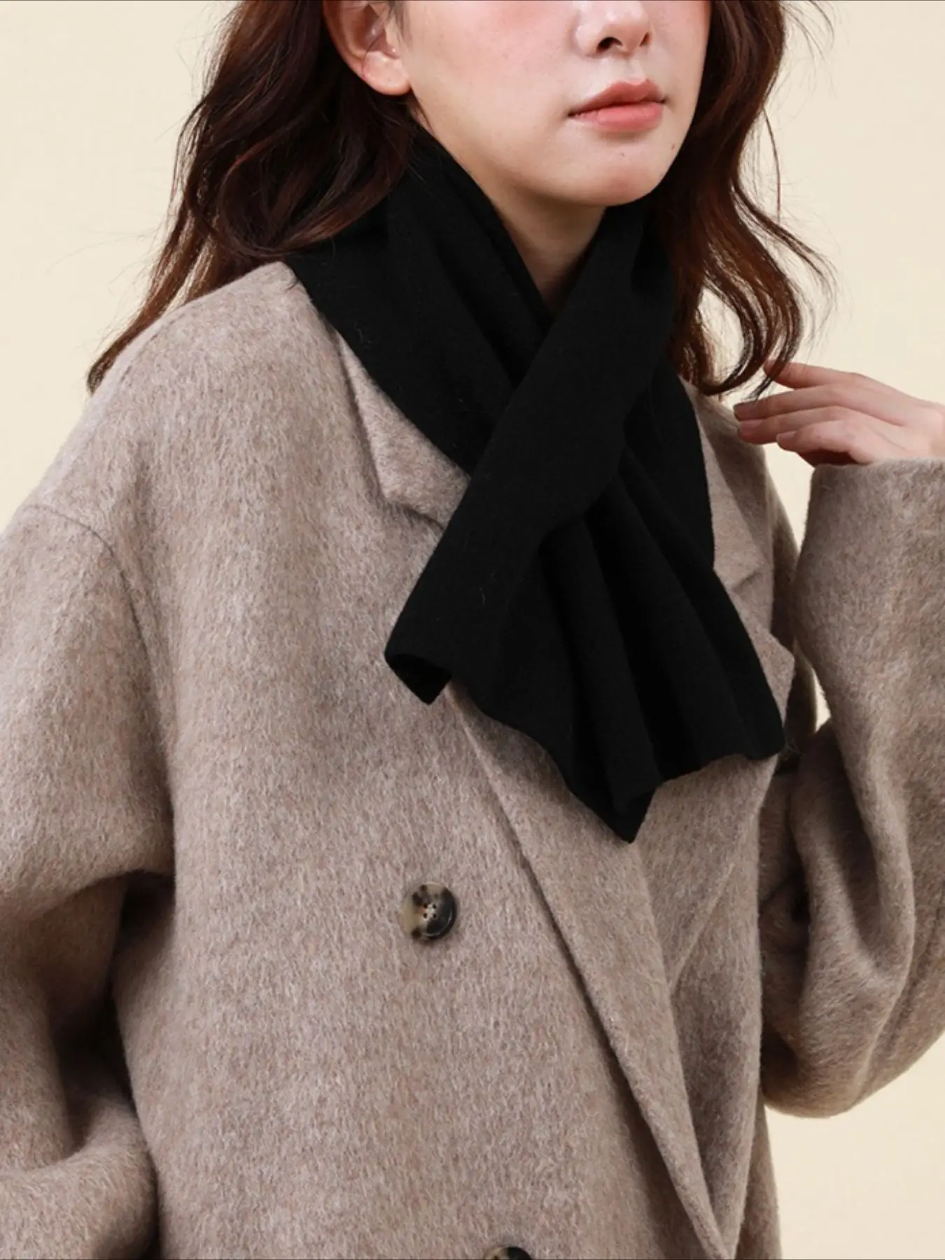 1 scarf women's autumn and winter 2026 new versatile solid color warm scarf simple neck scarf girls Through Neck Warmer