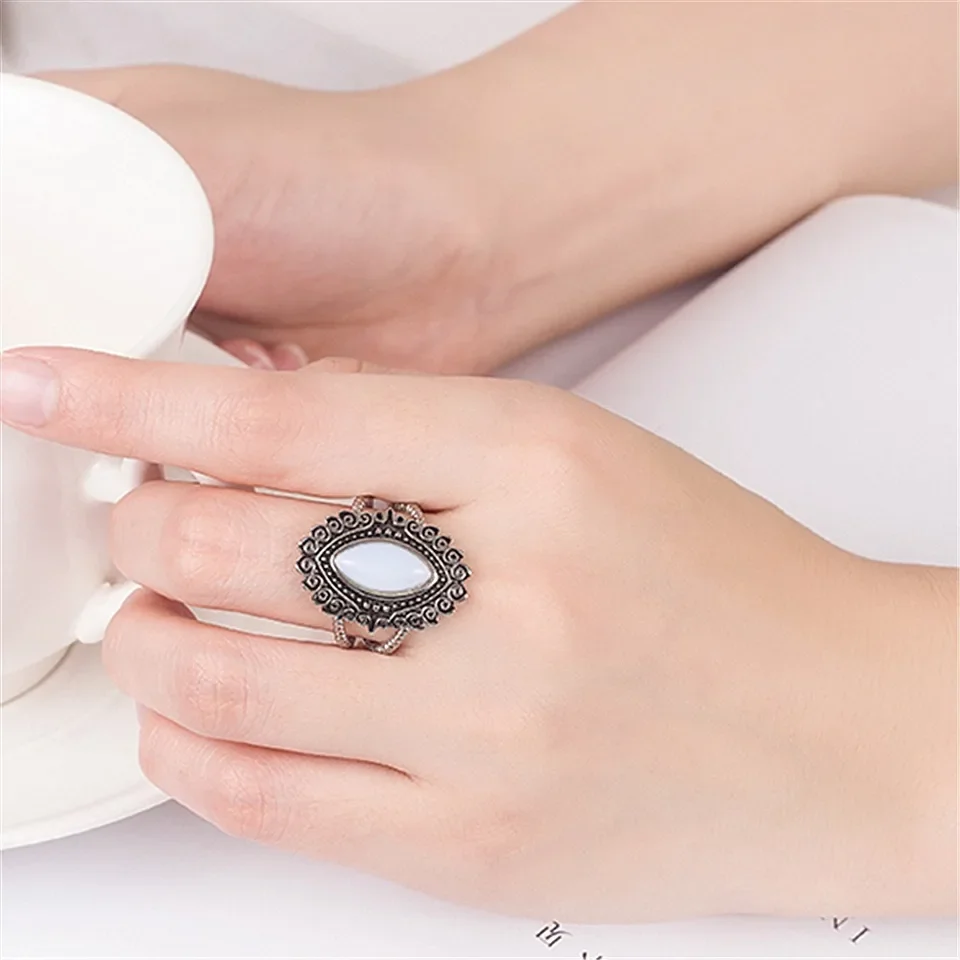 New Arrival Retro Moonstone Silver Color Filigree Work Oval Shape Double Layer Rings for Women Luxury Temperament Jewelry Gifts
