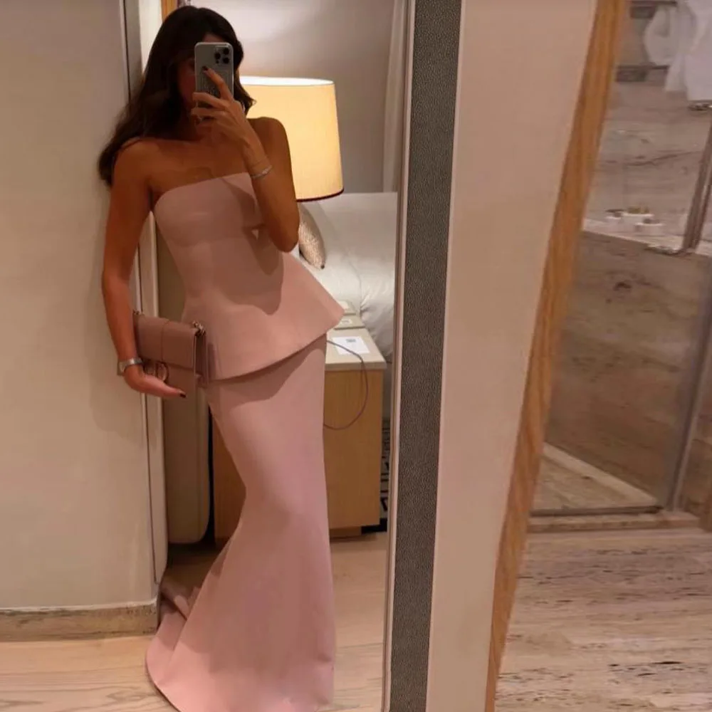 カスタムメイドのピーチピンクのマーメイドイブニングドレス、ストラップレスサテンのフォーマルガウン2025、シンプルなトランペットロングドレス