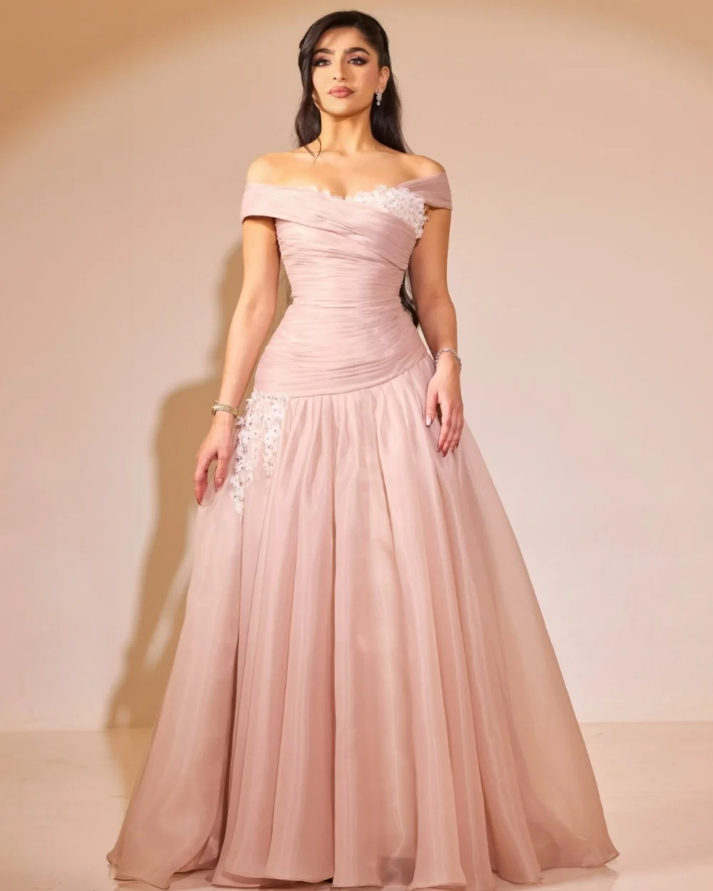 

Customized High Quality Handmade Flower Beading A-Line Evening Dress Elegant Off-the-shoulder Sleeveless Floor Lenght Party Gown