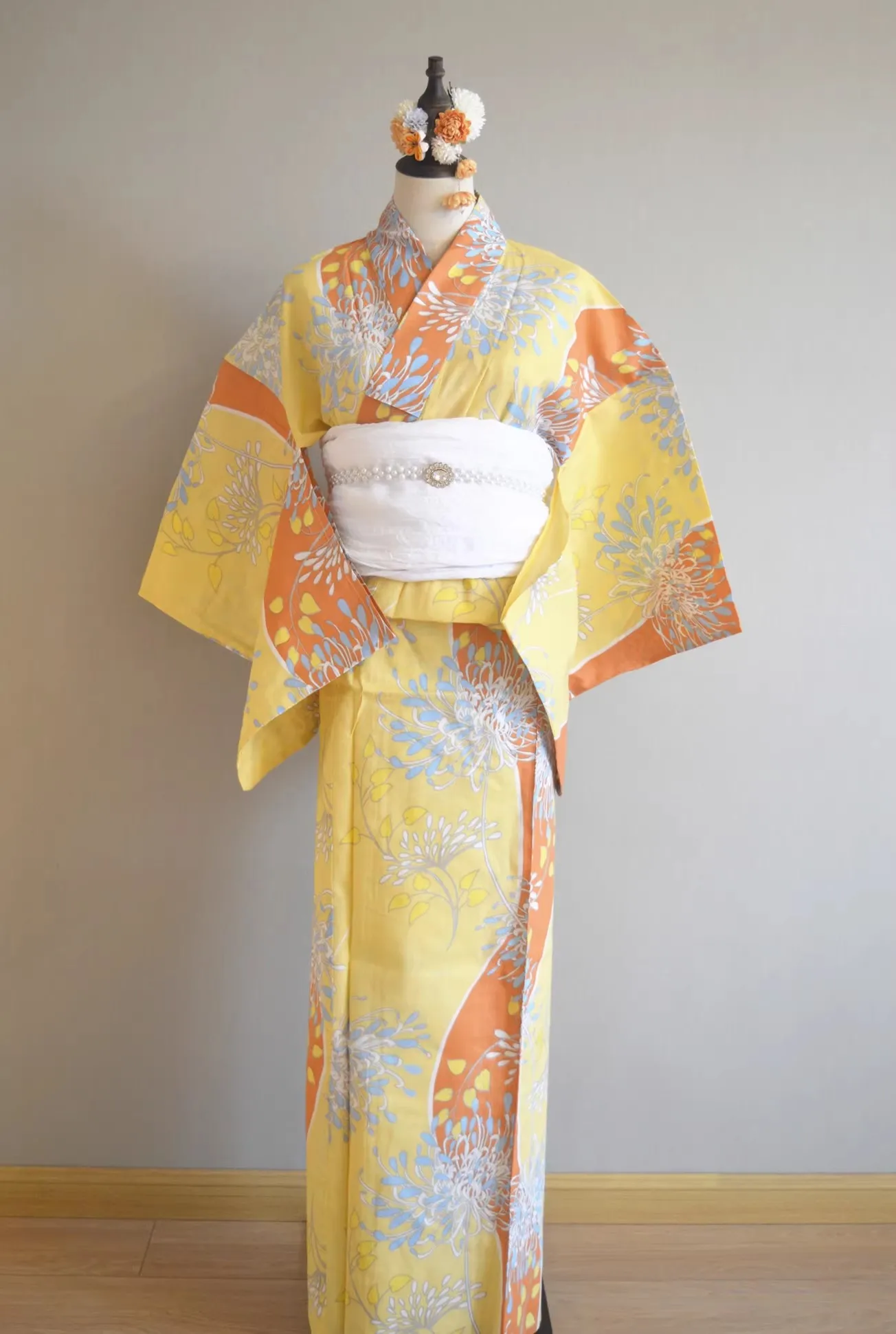 

Traditional Japanese Yukata - Yellow Chrysanthemum Cotton Kimono Dress for Women & Girls