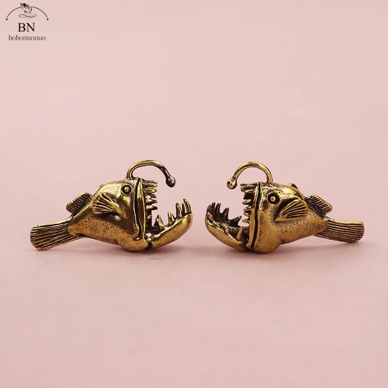 Small Brass Ocean Anglerfish Watching Fishes Sea Animals Model Fishbowl Decoration Action Figures Education Miniatures