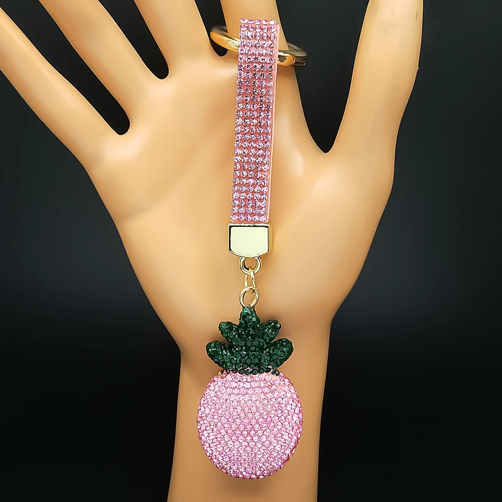 Schöne Rosa Ananas Schlüsselbund Für Frauen Männer Voller Strass Glanz Kawaii Obst Tasche Dekoration Weibliche Schlüsselanhänger Schmuck Geschenke