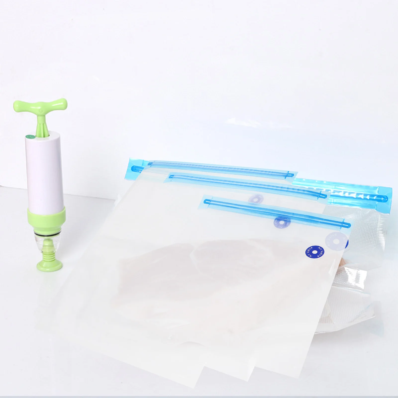 

1Set Vacuum Food Sealer Bags Reusable Storage with Sealing Strips Keep Food Fresh Longer Reduce Waste Ideal for Home Kitchen