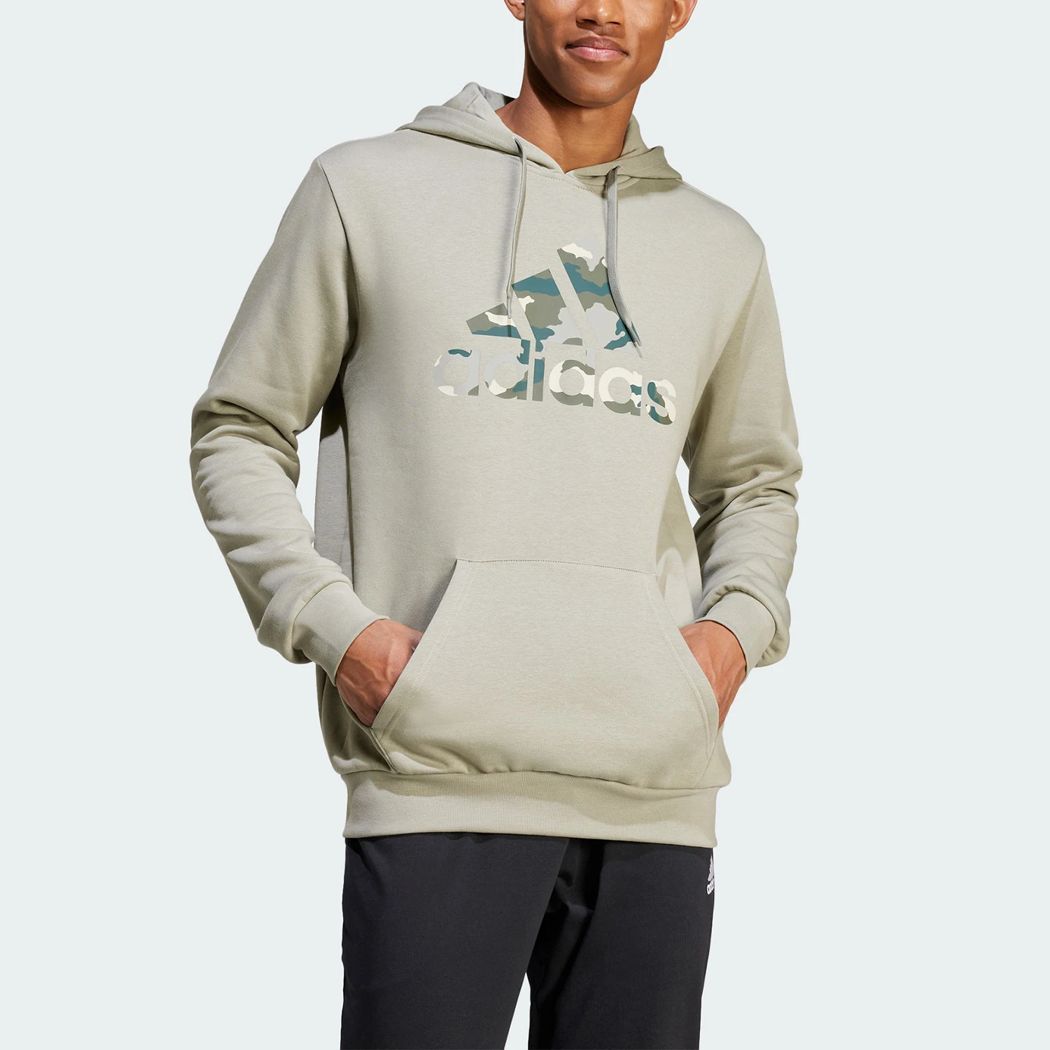 

Adidas подлинная новая мужская повседневная свободная толстовка с капюшоном с принтом IY0740