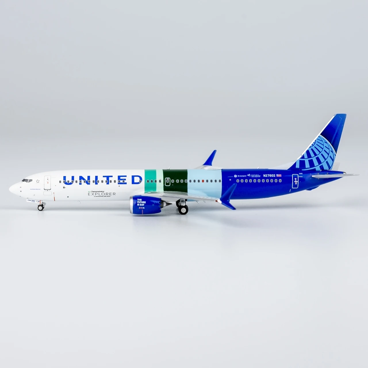 avion-de-collection-en-alliage-90003-modele-ng-1-400-united-airlines-staralliance-boeing-b737-max10-modele-d'avion-moule-sous-pression-n27602