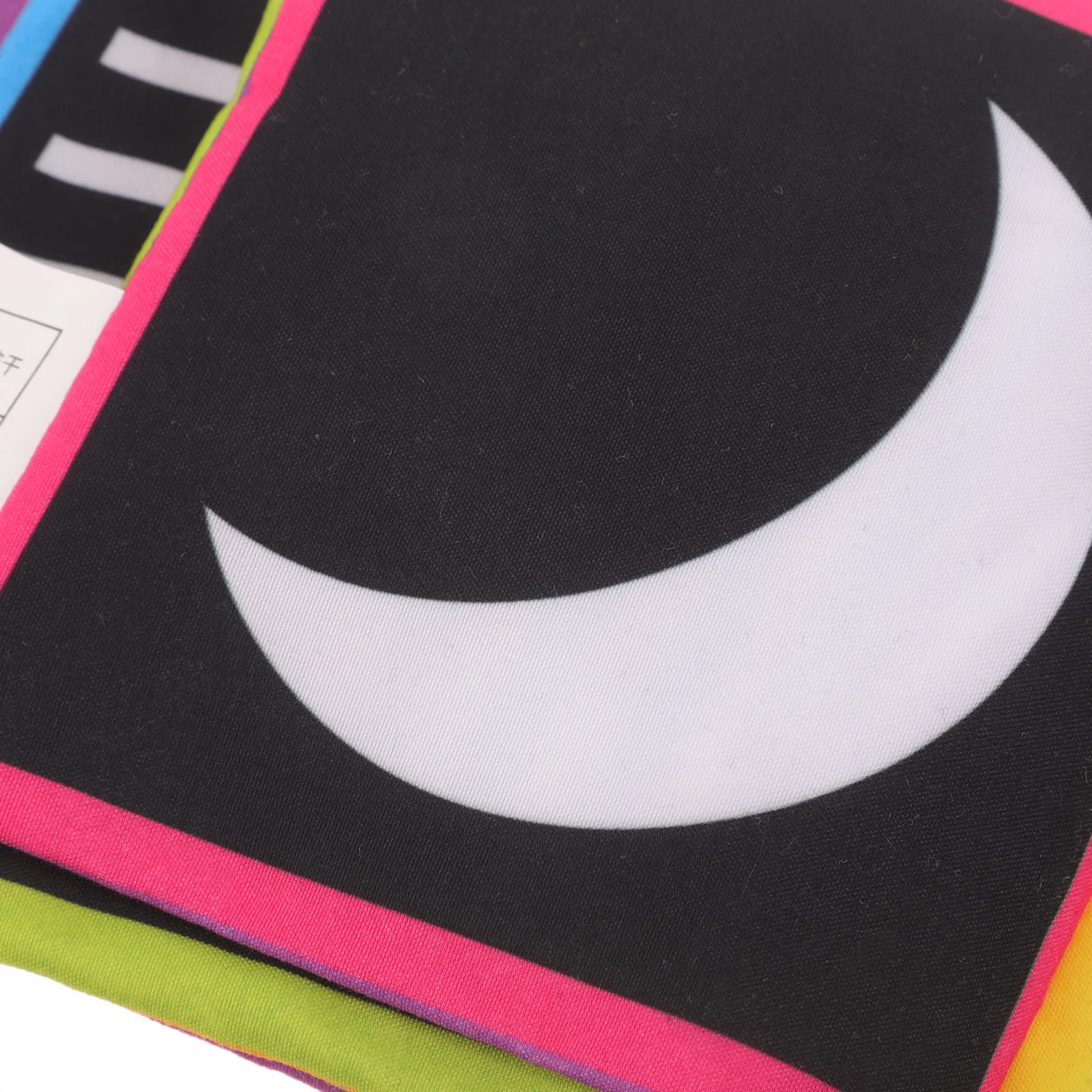 1 Set Libro di stoffa per bambini Tessuto morbido Colori ad alto contrasto Sviluppo sensoriale per la prima educazione del bambino infantile Stile Montessori