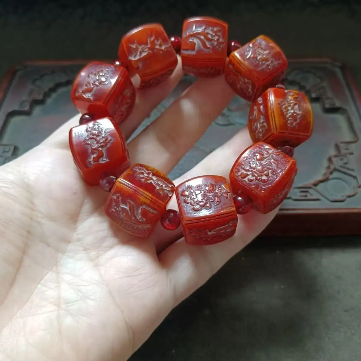 Vintage Carved Square Red Bead Bracelet Ethnic Retro Elastic Cube Beaded Bangle Men Women Jewelry