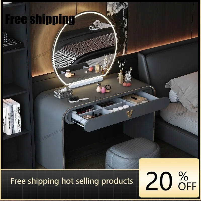 LJY European Unique Vanity Table Aesthetic Modern Cheap Luxury Design Cute Dressing Table Fashion Penteadeira Ornaments Home Dec