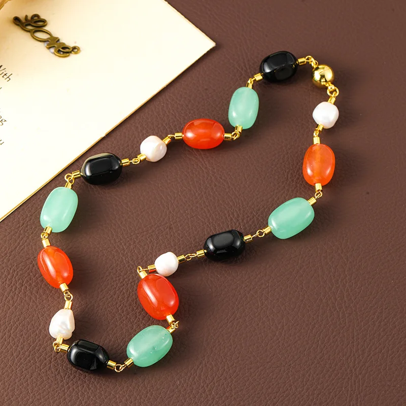 

Fashion Color Natural Stone Magnet Necklace Handmade Beaded High-end Freshwater Pearl Clavicle Chain Statement Necklace