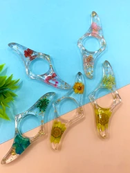 1pc Resin Bookmark Book Stand Reading Aid Creative Thumb Book Support,Thumb Page Holder For Students and Book Lover