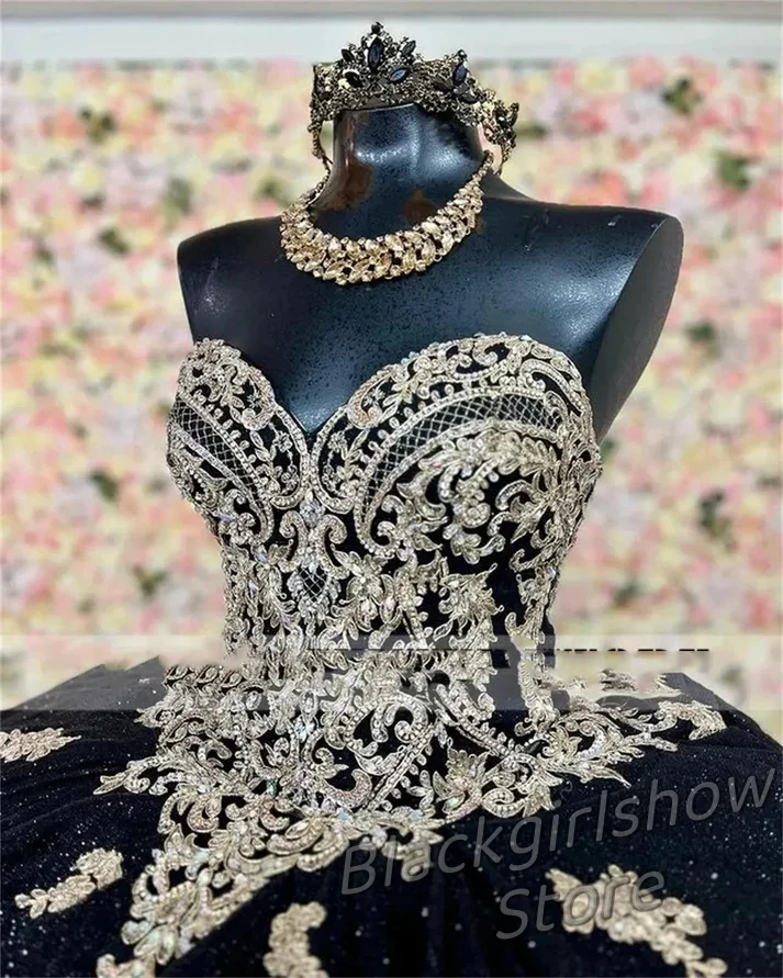 Vestidos góticos de quinceañera, traje de baile de princesa con cordones, color negro y dorado, 15