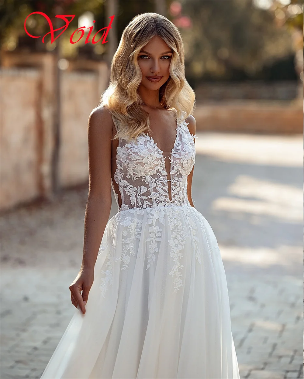 Suknia Ślubna z Białej Organzy na Zamówienie, Bez Ramiączek, na Cienkich Ramiączkach, z Guzikami na Plecach, Nowoczesna, Vestido De Novia