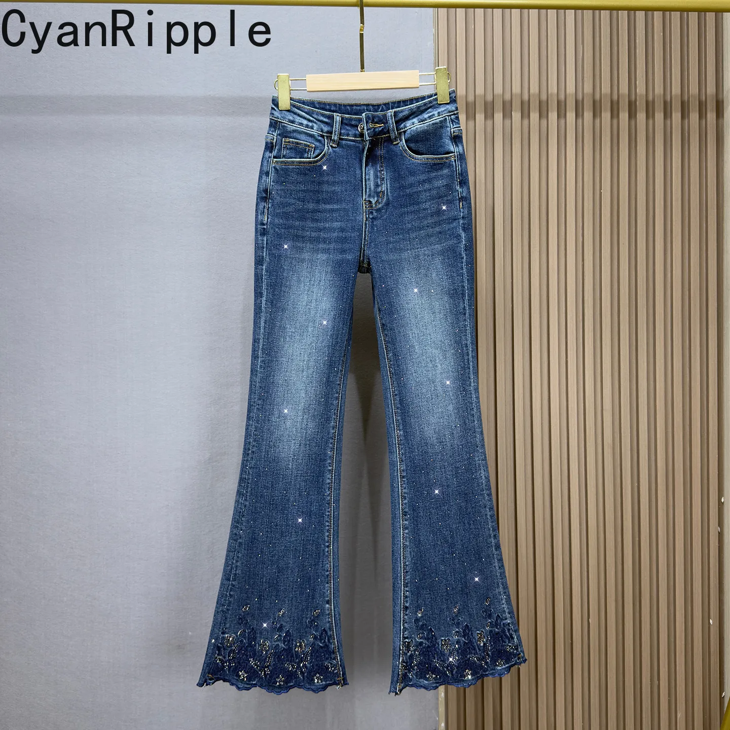 Hot Diamonds Flowers Embroidery Women Flare Jeans 2026 New Autumn Vintage Stretch High Waist Slimming Floor-length Denim Pants