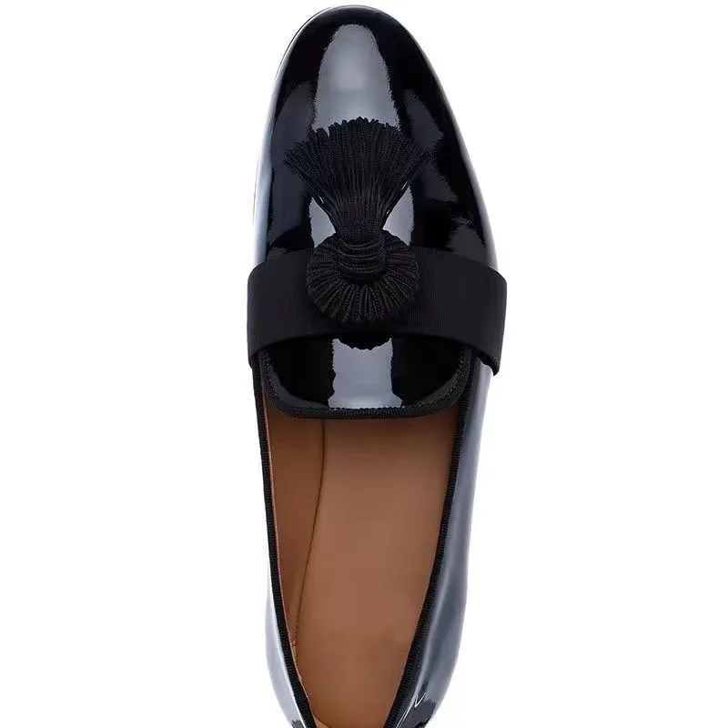 2025 Black Tassel Shoes Man Pointed Toe Patent Leather Slip On Flats Male Fashion Party Shoes
