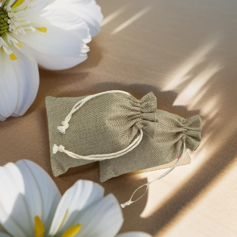 

10x14cm 50pcs Hessian Linen Jute Bags Burlap Sack Gift Sachet Pouch Packaging Drawstring Storage Decorations Birthday Displays