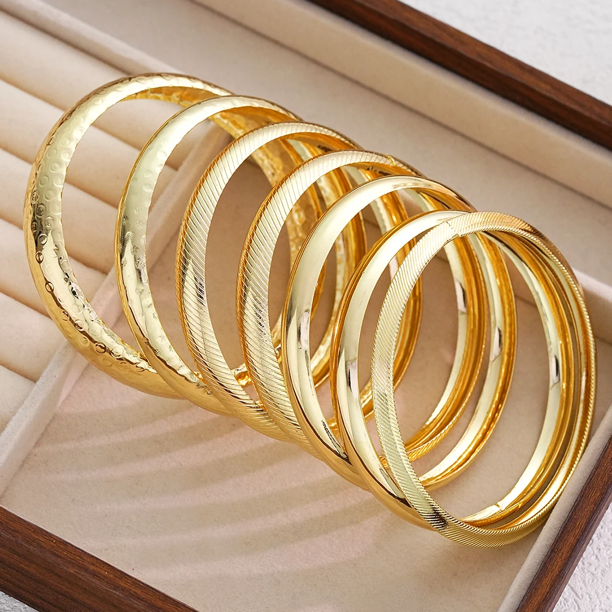 7Pcs Gold Color Bangle Set For Women Fashion Hammered Smooth Open Cuff Bracelet Trendy Stackable Wristband Boho Jewelry Gift New