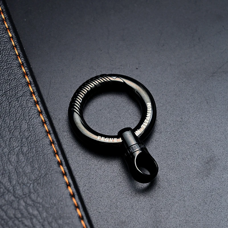 Luxury Car Key Chain Accessories High Quality Titanium Black Capsule Buckle Men Can Be 360 ° Rotary Keychain Connection Buckle