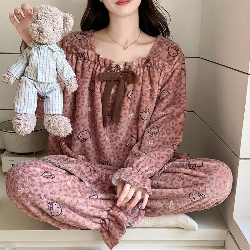 

Sanrio Hello Kitty Women's Flannel Pajamas Set Winter New Leopard Print Long Sleeve Thickened Plush Warm Loose Home Sleepwear
