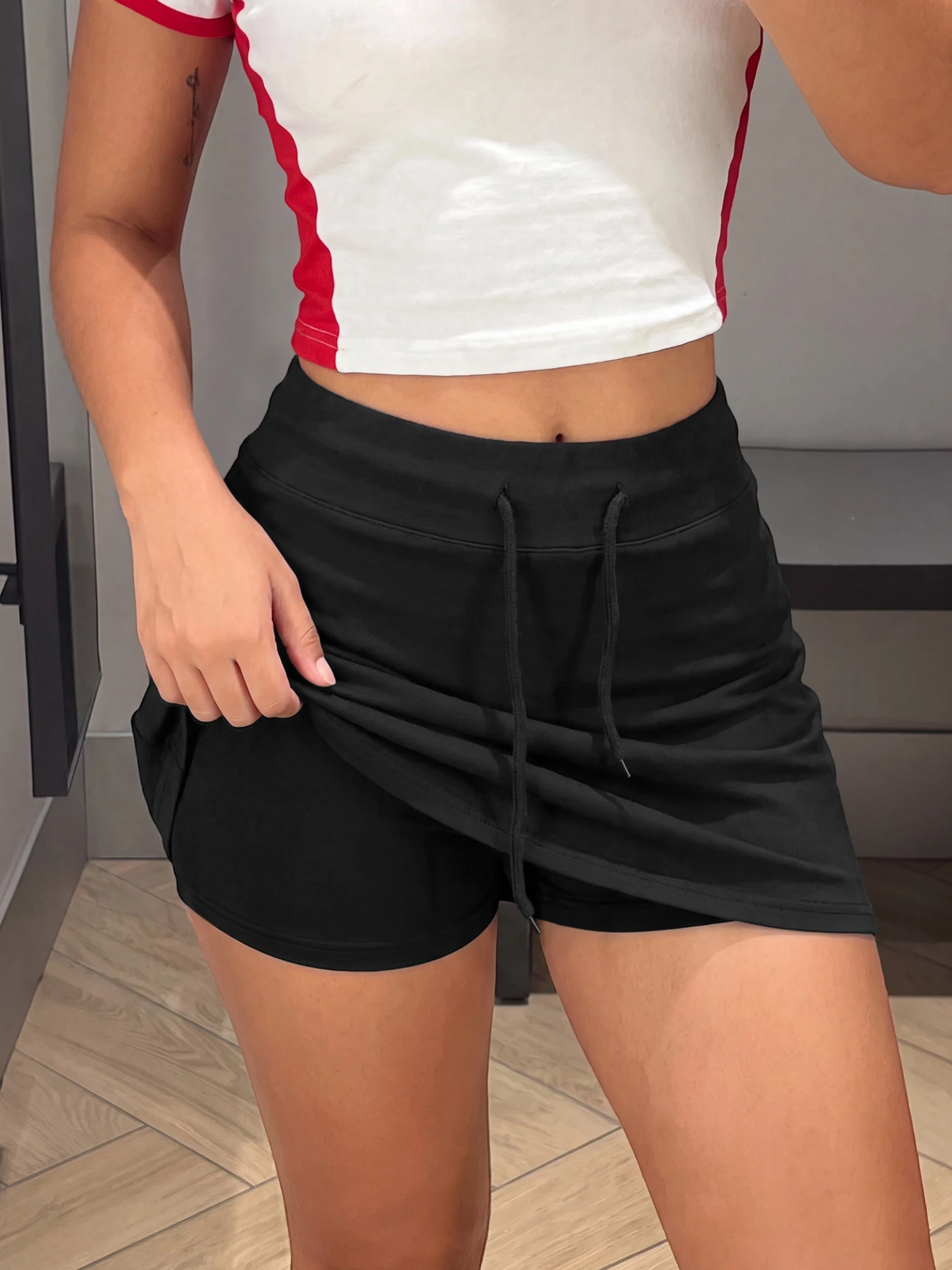 Minimalist Style Bodycon Skort For Women High Waist Drawstring Solid Color Breathable Sports Casual Short Skirt