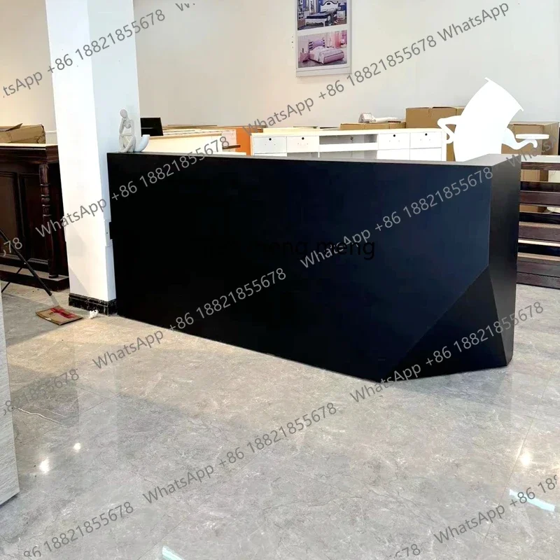 

E136 Серебристые изогнутые стойки ресепшн для отелей, салонов красоты, церквей, белые стойки ресепшн, офисная мебель