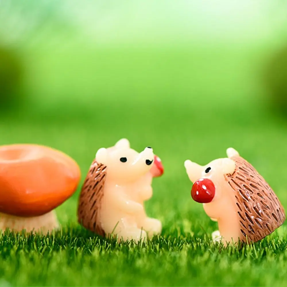 Realistic Hedgehog Mushroom Statue Exquisite Cartoon Handmade Hedgehog Ornaments Resin Garden Decorations Garden