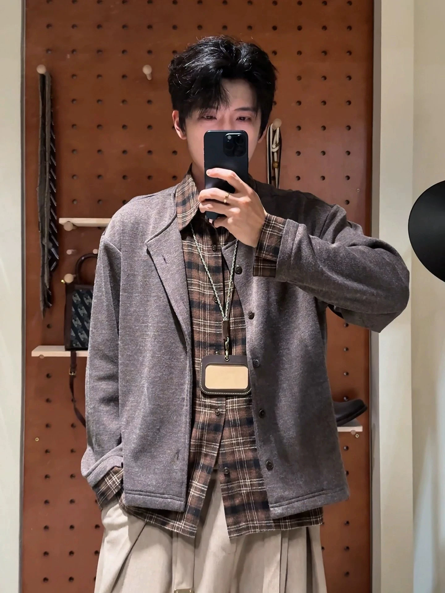 

Мужской вязаный свитер в клетку кофейного цвета с винтажными вставками, повседневный, с длинным рукавом, осенний, модный, для мужчин среднего возраста