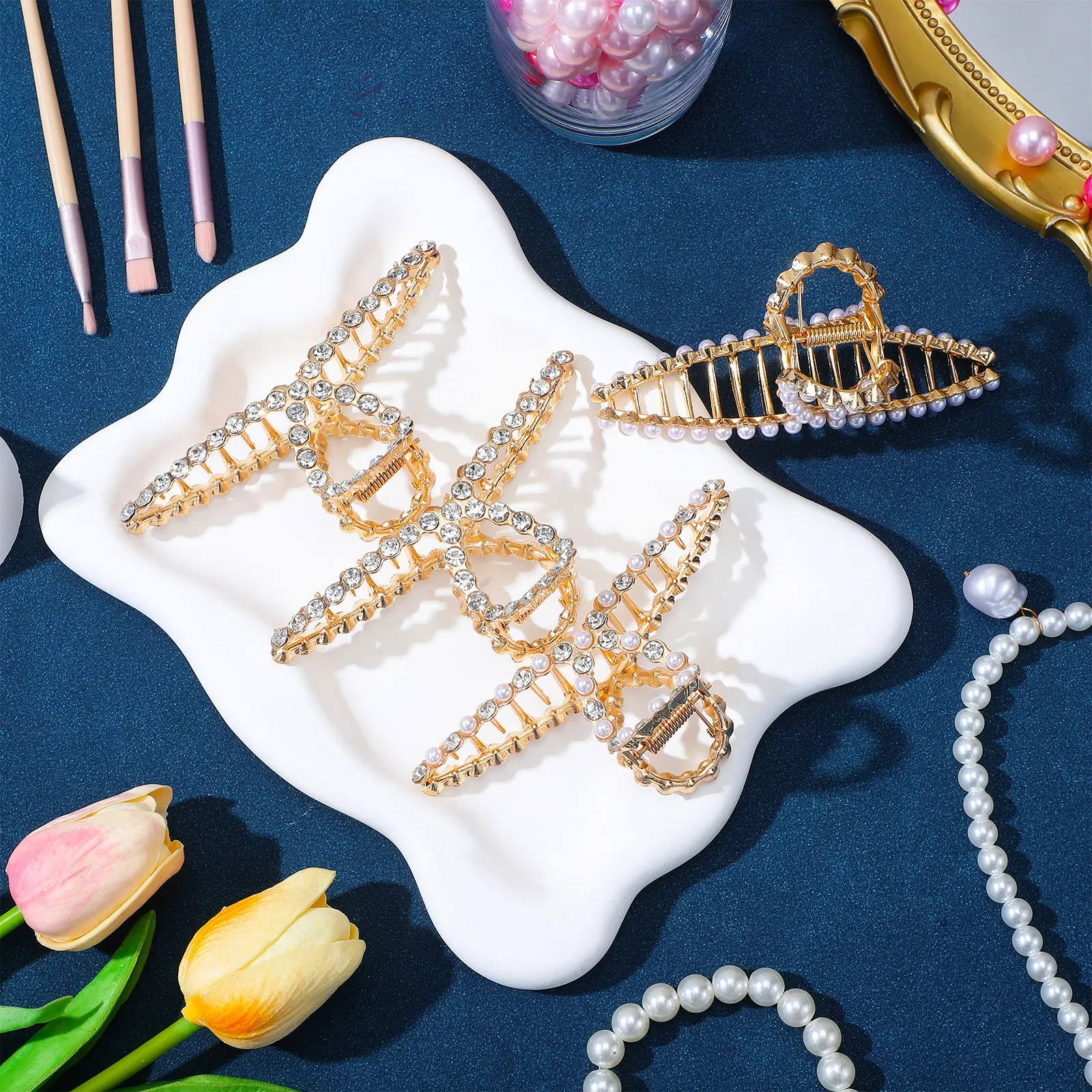 

4Pcs Women Hair Clips with Large Claw Clips for Long Short Hair Perfect for Dating Christmas Events