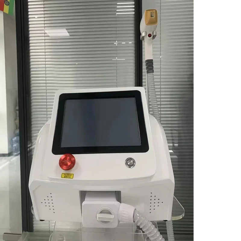 High-end Machine Cooling System Safe Painless 808 NM Diode Laser Hair Removal Highest Intensity Machine User-friendly Interface