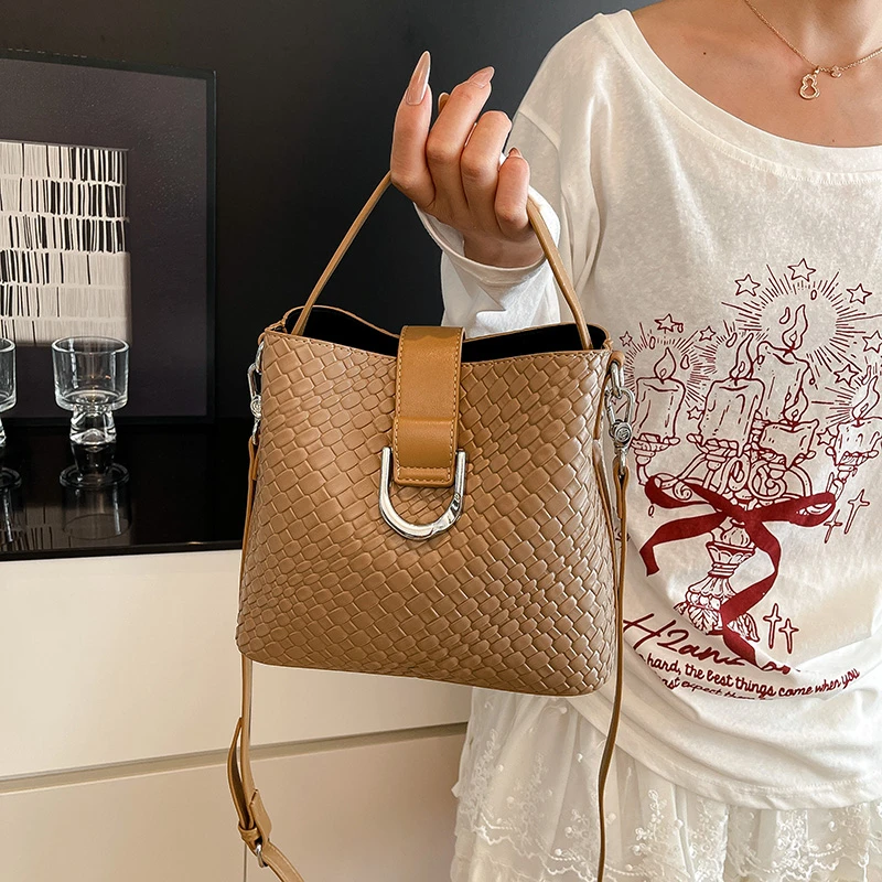 

Classic Elegant Messenger Bag For Women Shoulder Bag Design Leather Luxury Brand Chic Handbag