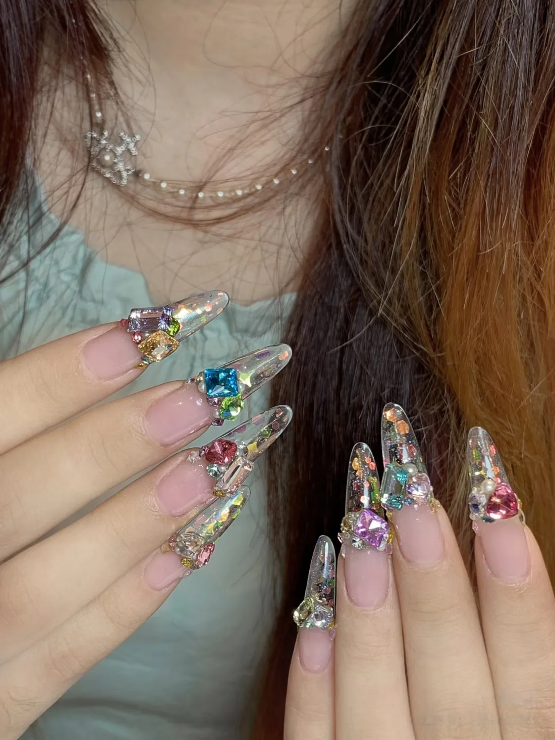 YYM 100 Stück Bunte Candy-Nagelkunst-Diamanten mit Spitzboden, Funkelnde Mehrfachformen, Mikro-Zirkonium, Gemischte Farben, Diamant-Charms – Detail 6