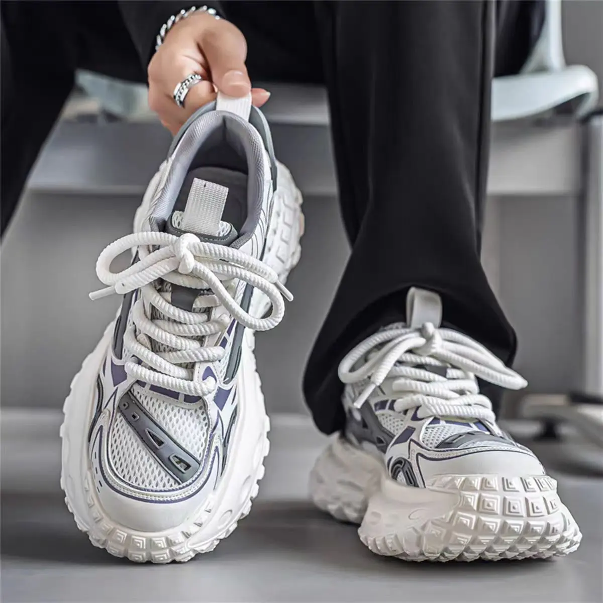 

Men's Breathable Mesh Anti-Slip Dad Trendy Shoes Summer New Style Casual Sports Student High Top Boots Workwear