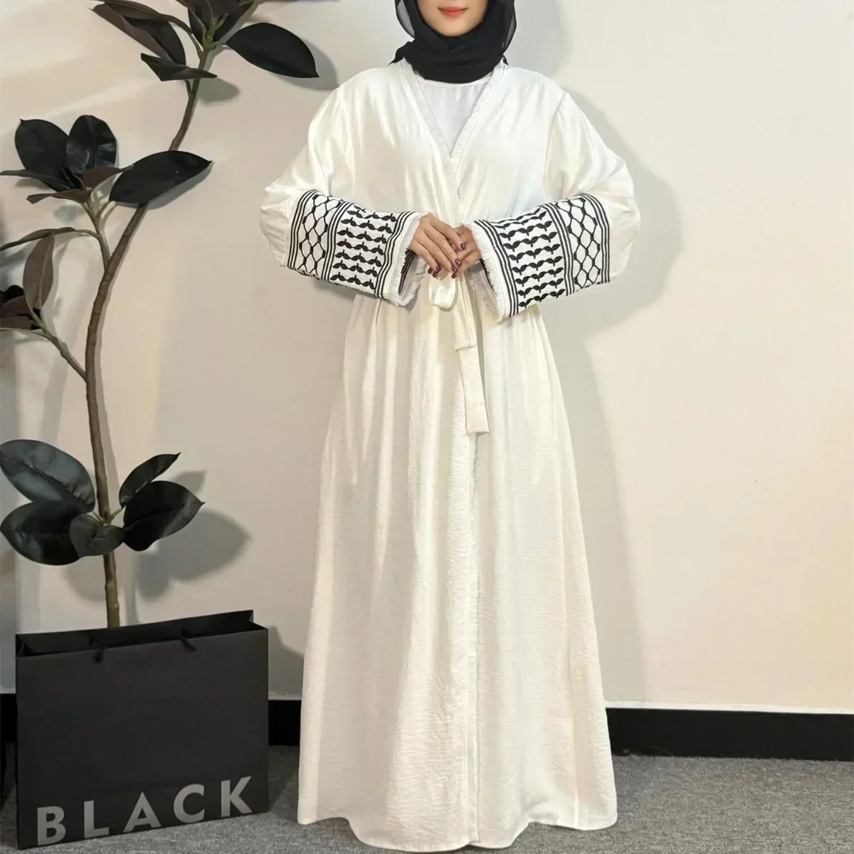 Otwarty przód Abaya muzułmański kardigan z długim rękawem Abayas Maxi sukienka frędzle haftowane Kaftany kobiety Jilbabs odzież damska