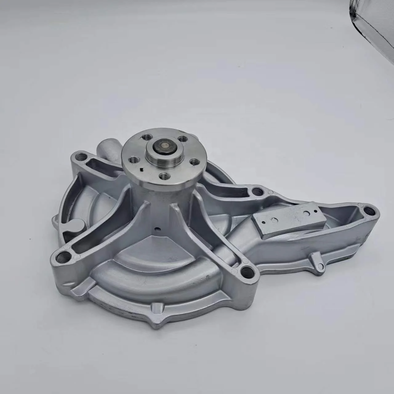 85109694 Ec380 Ec480 Ec700 20744939 22902431 Sea Water Pump D16 D13 Forengine for Penta Automatic Circulation Water Pump