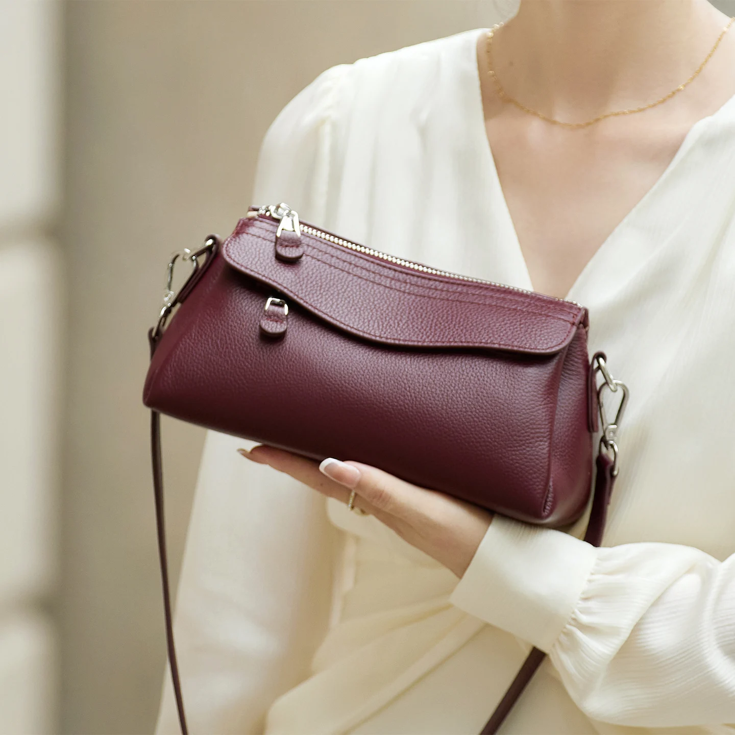 

2015 Limited Luxurious Women Leather Purses ZOOLER First Cow Leather Crossbody Bag Handmade Shoulder Messenger Bag Girls #SC2126