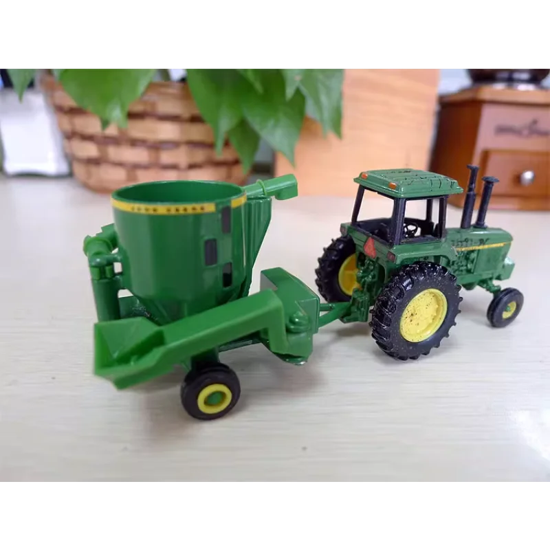 

Diecast ERTL 1:64 Scale Grinder Mixer Alloy Car Model Collectible Toy Gift Souvenir Display Ornament