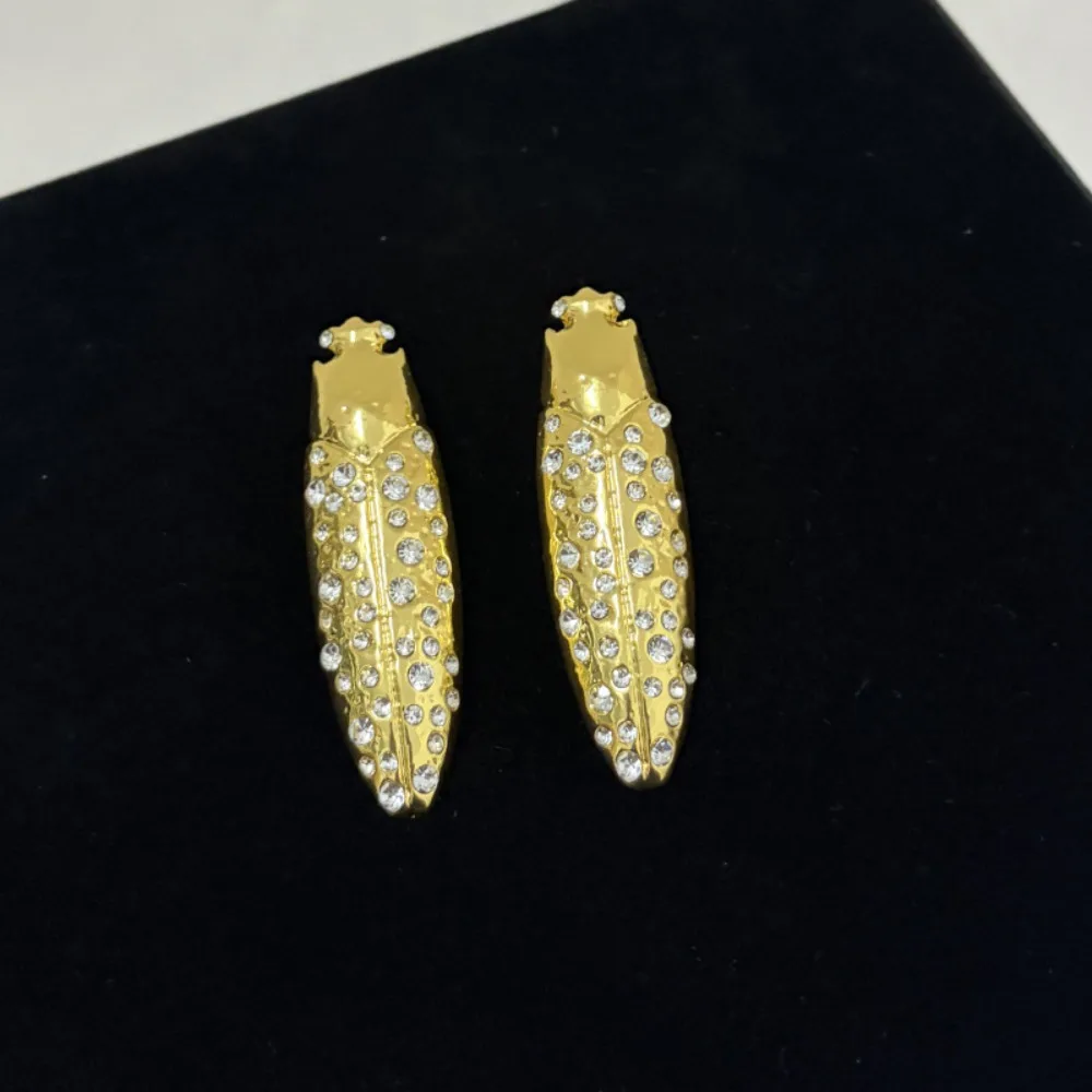 

Creative Punk Style Insect Earrings Rhinestone Unique Exaggerated Dangle Earrings Gothic Niche Design Personality Earrings Daily