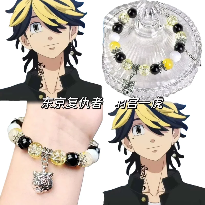 Thumbnail 2 - #4 Tokyo Revengers Cosplay Comparison Guide