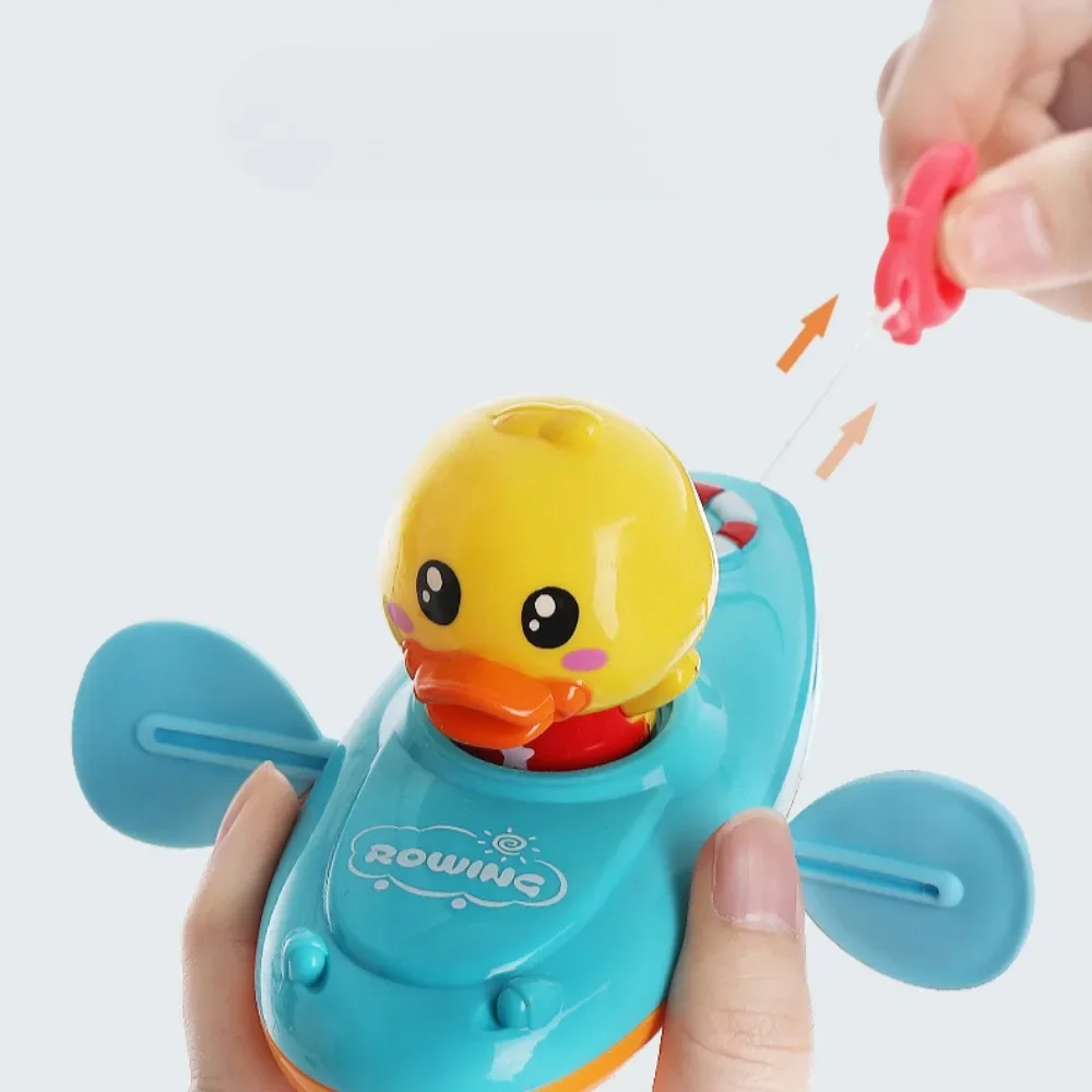 Children\'s Water Toys Delicate Cartoon Yellow cartoon Ducklings Kayaking Summer Baby Bath Toys Baby Bath Accessories kids gift