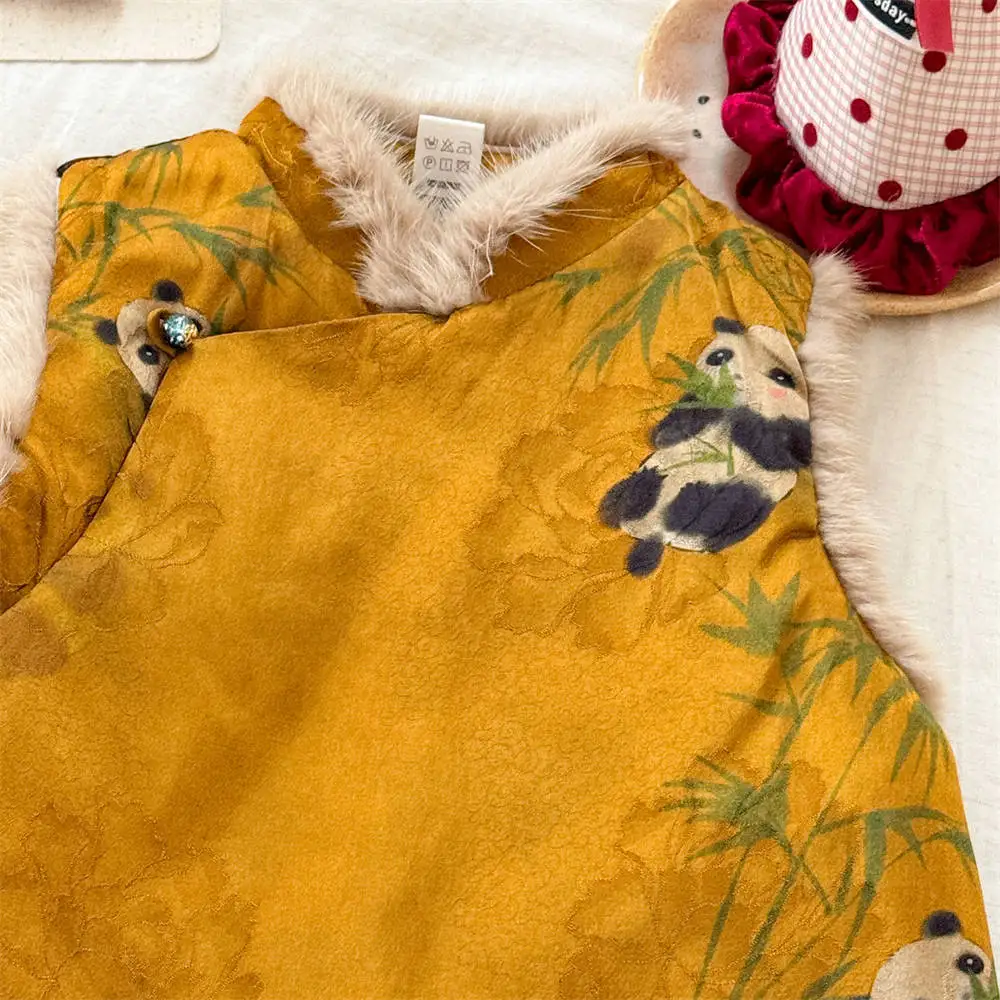 2026 Girl's New Chinese Style Panda Jacquard Vest Winter Fur Chinese Style Tang Style Vest Coat New Year's Clothing