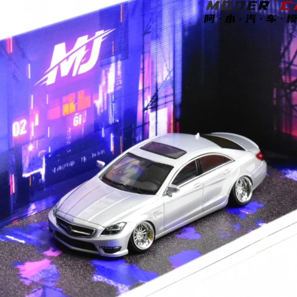 Mj 1:64 Cls63 Aweso… - image