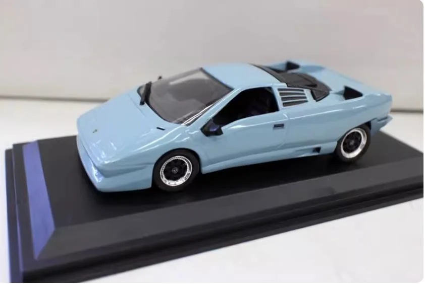 

Новинка по специальной цене, литой под давлением металл, 1/43, итальянский, классический P132, трансформируемый спортивный автомобиль, модель, витрина для мебели, игрушки для детей