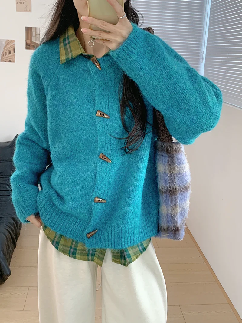 

Женский вязаный кардиган Lu Loose AAMY: мягкий, универсальный, с пуговицами-клыками, синий, удобный, с длинными рукавами