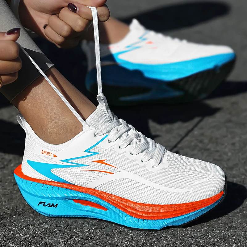 Herren-Laufschuhe, Tennisschuhe, atmungsaktive Laufschuhe mit Carbonplatte, hochelastische, rutschfeste und abriebfeste Außensohle, Herren- und Damenschuhe für Marathonläufe, sportliche Schuhe für den täglichen Gebrauch und zum Pendeln. – Detail 26